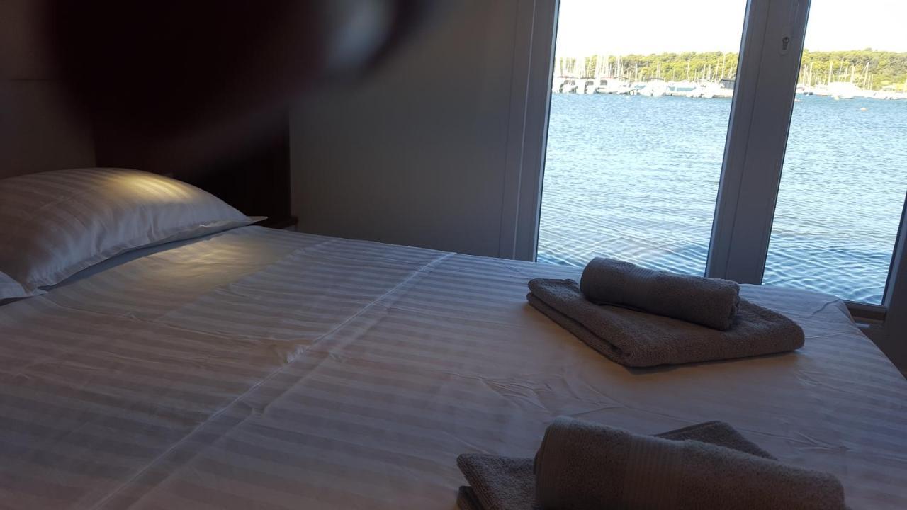 Hotel House Boat - Floating House Sofia Pula Exterior foto