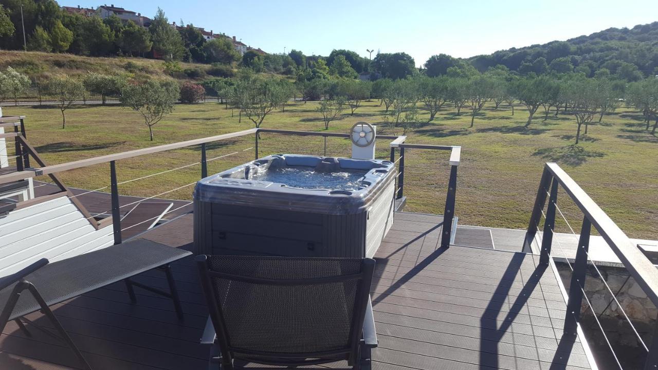 Hotel House Boat - Floating House Sofia Pula Exterior foto