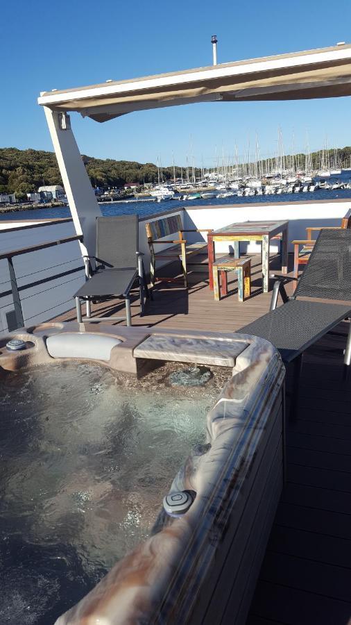 Hotel House Boat - Floating House Sofia Pula Exterior foto